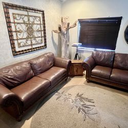 Beautiful Brown Leather Couch & Loveseat 