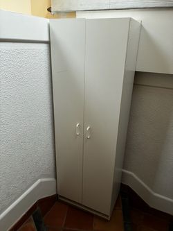 White cabinet