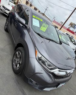 🚗 2018 HONDA CR-V AWD 4x4 🚗  ✅ SUNROOF ✅ GAS SAVER ✅ RELIABLE & SPACIOUS SUV ✅ GREAT FAMILY VEHICLE ✅ PERFECT FOR COLLEGE STUDENTS ✅ READY TO GO