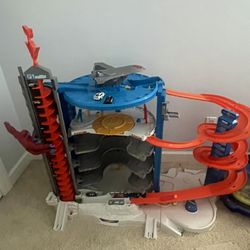 Hot Wheels Racetrack
