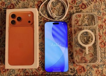 Apple iPhone 17 Pro Max 256GB Orange - Unlocked - Barely Used