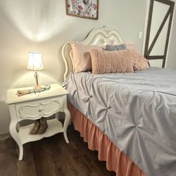 Princess Style~ Full Bed & Nightstand 