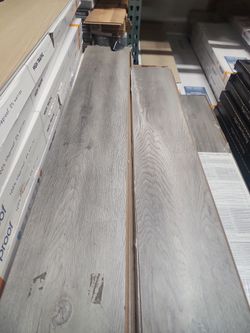 Home Decorators Collection
Brookstone Oak 12 mm T x 8 in. W Waterproof Laminate Wood Flooring(15.94 sq. ft./Case