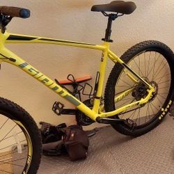 Incredible Mens Large Talon 3 Mountain Bike by Giant