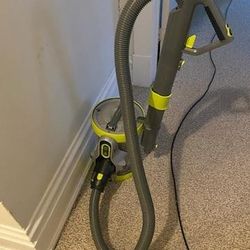 Hoover Bagless  Canister  Vacuum