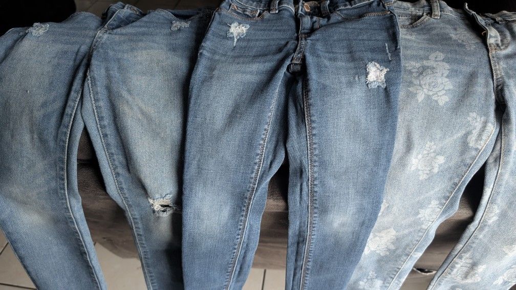 Girl's Size 7 Pants $12