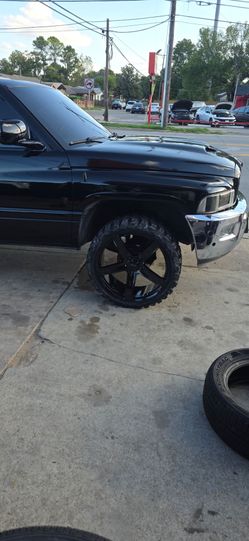 24" black with 33/24