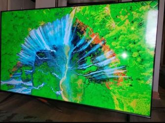 70" Vizio chromcast smart tv streaming apps 4k great condition comes with remote.  Great quality pic