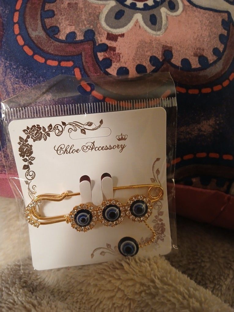 Pretty Pins I Have Silver Or Gold They Are 10 Each