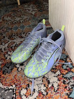 PUMA Ultra 5 Match FG/AG soccer cleats size 4