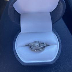 Engagement set