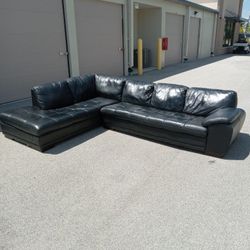 Top Grain Italian Leather Sectional - Free Delivery - Good Condition