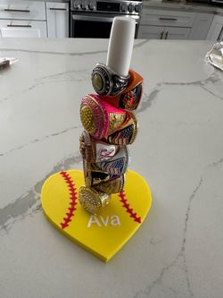 Softball baseball ring display