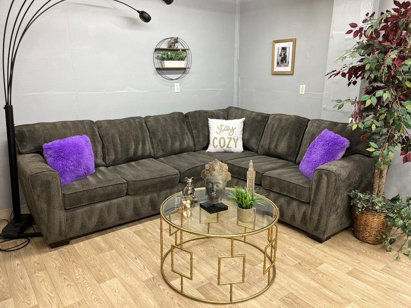 ποΈ Free Delivery Available 2 Pieces Sectional With Matching Ottoman