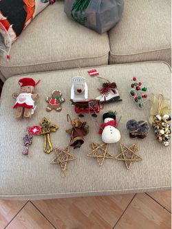 15 ASSORTED CHRISTMAS ORNAMENTS