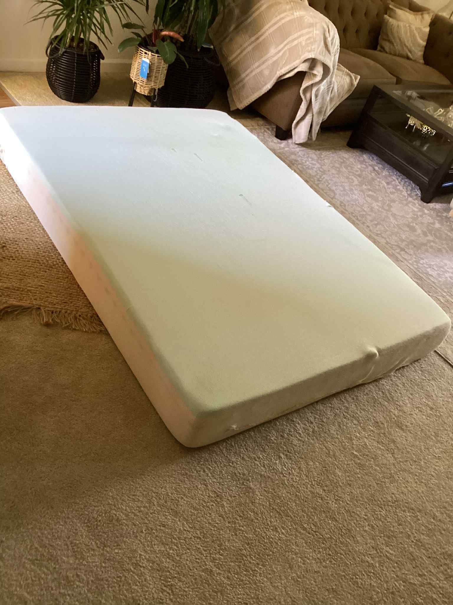 Mattress Queen Size Like VeryGood