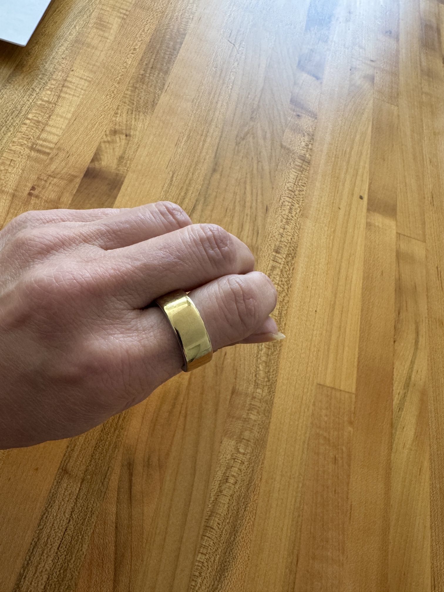 Oura Ring – Gen 4 – Gold – Size 6