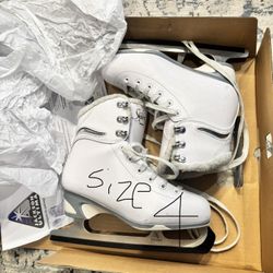Ice Skate Size 4 Kids