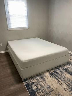Queen Bedroom Set