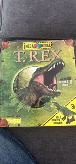 SCHOLASTIC MEGA MODEL T. REX 3FT  Build Your Own Dinosaur Open Box