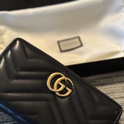Gucci Marmont Zip Around Wallet