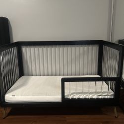 Crib with Mattress 4in1