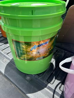 Laundry detergent