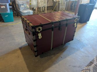 Cedar Steamer Trunk - Red with Casters