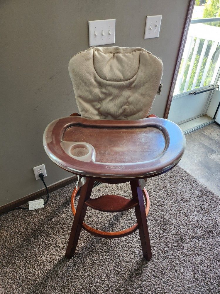 Wood Highchair