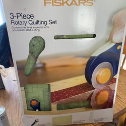 Fiskars 3 Piece Rotary Quilting Set 