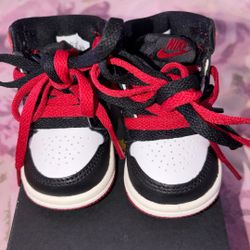 ** Worn Once ** Jordan 1 Retro High OG 