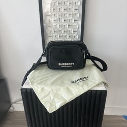 Burberry Men’s crossbody bag