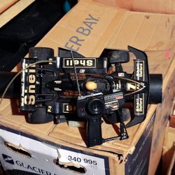 RC Race Car With Cordless Controller