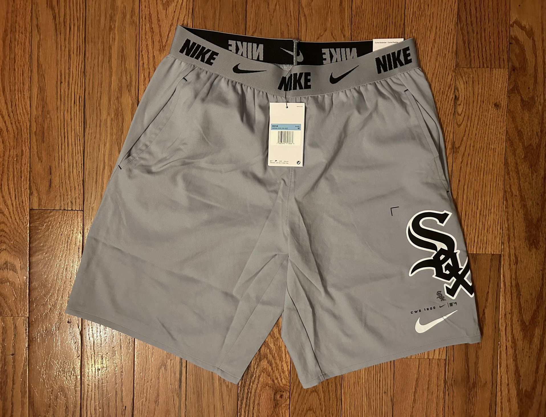 Chicago White Sox Nike Grey Shorts Size Medium NEW