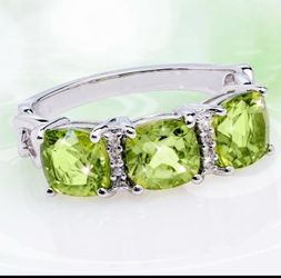 Stauer Peridot ring