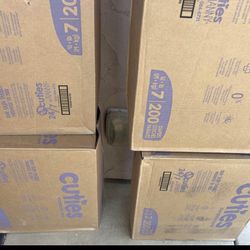 Diapers Size 7 200ct Cuties Brand