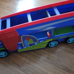 PJ Mask 2 in 1 Mobile HQ play set.