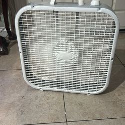 Lasso 20 Inch box  Model 3733 3 Speed Fan