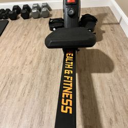Like-New Rowing Machine – Only 2,223 Rows! 