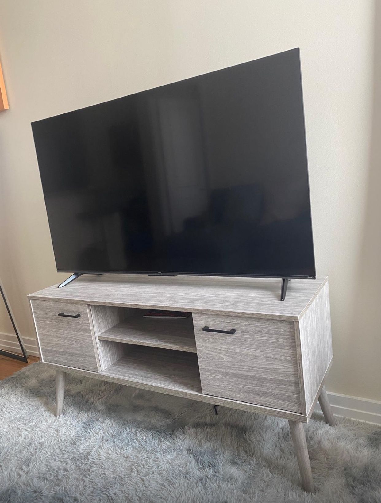 TV Stand/TV