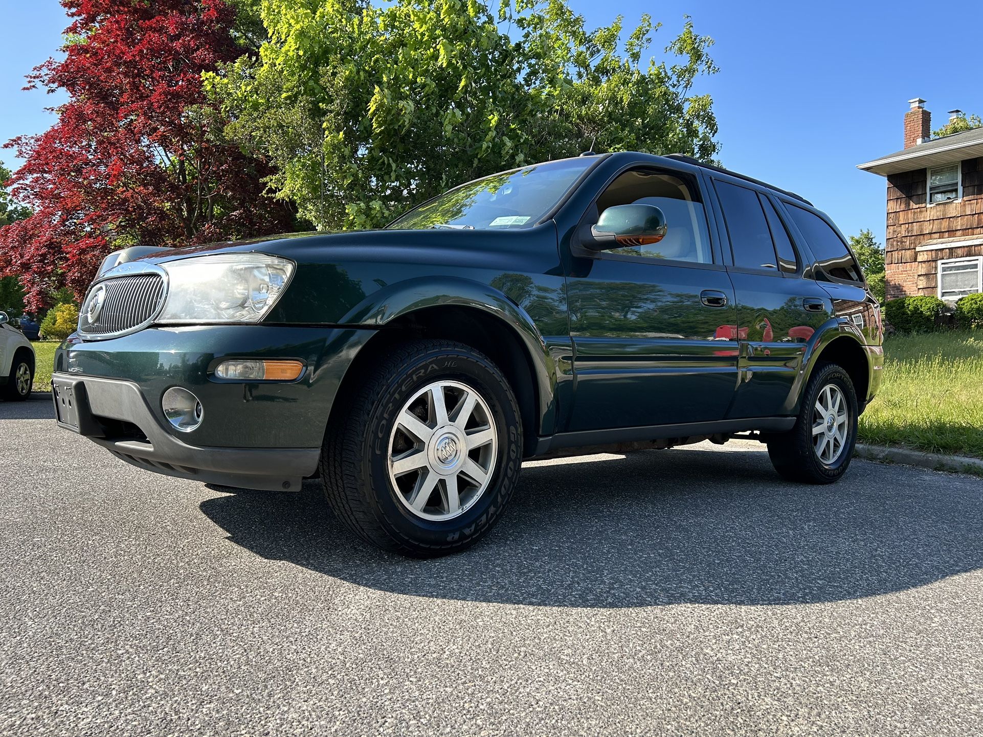 2004 Buick Rainier