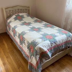 Twin bed Vintage headboard bed rails BEAUTYREST mattress like new