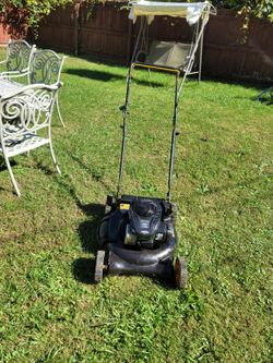 Briggs and stratton 140cc 21" Cut Push Lawn mower (recently serviced)