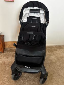 Nuna Pipa Stroller with Infant Seat and Base