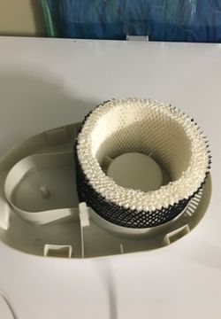 Purified Mist Humidifier. Thumbnail