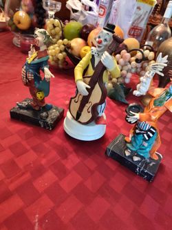 Antique clowns