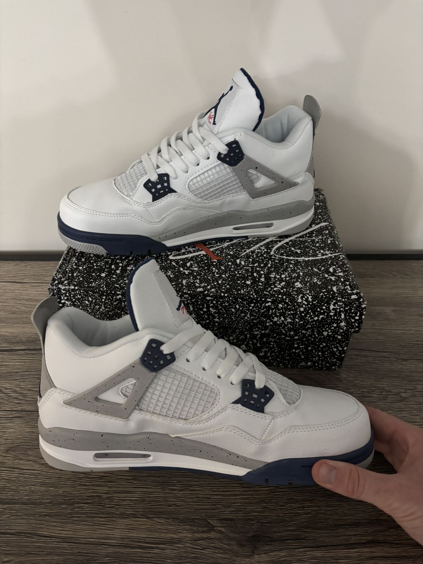 Jordan 4 Midnight Navy Size 10 Men’s Sneakers