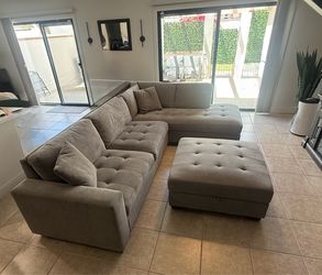 Thomasville Couch