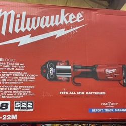 Milwaukee Pro Press M18 2922-22M