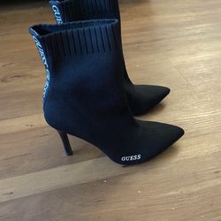 Guess Women’s Boot , Black, Size 7,5